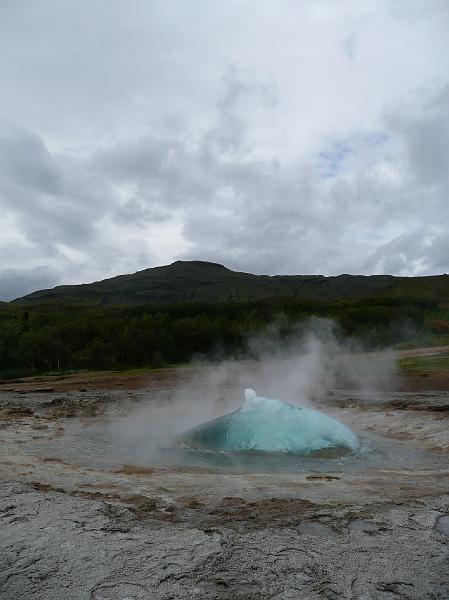 P1040012-  Sequence eruptive du geyser Strokkur1.JPG - Séquence éruptive du geyser Strokkur_1